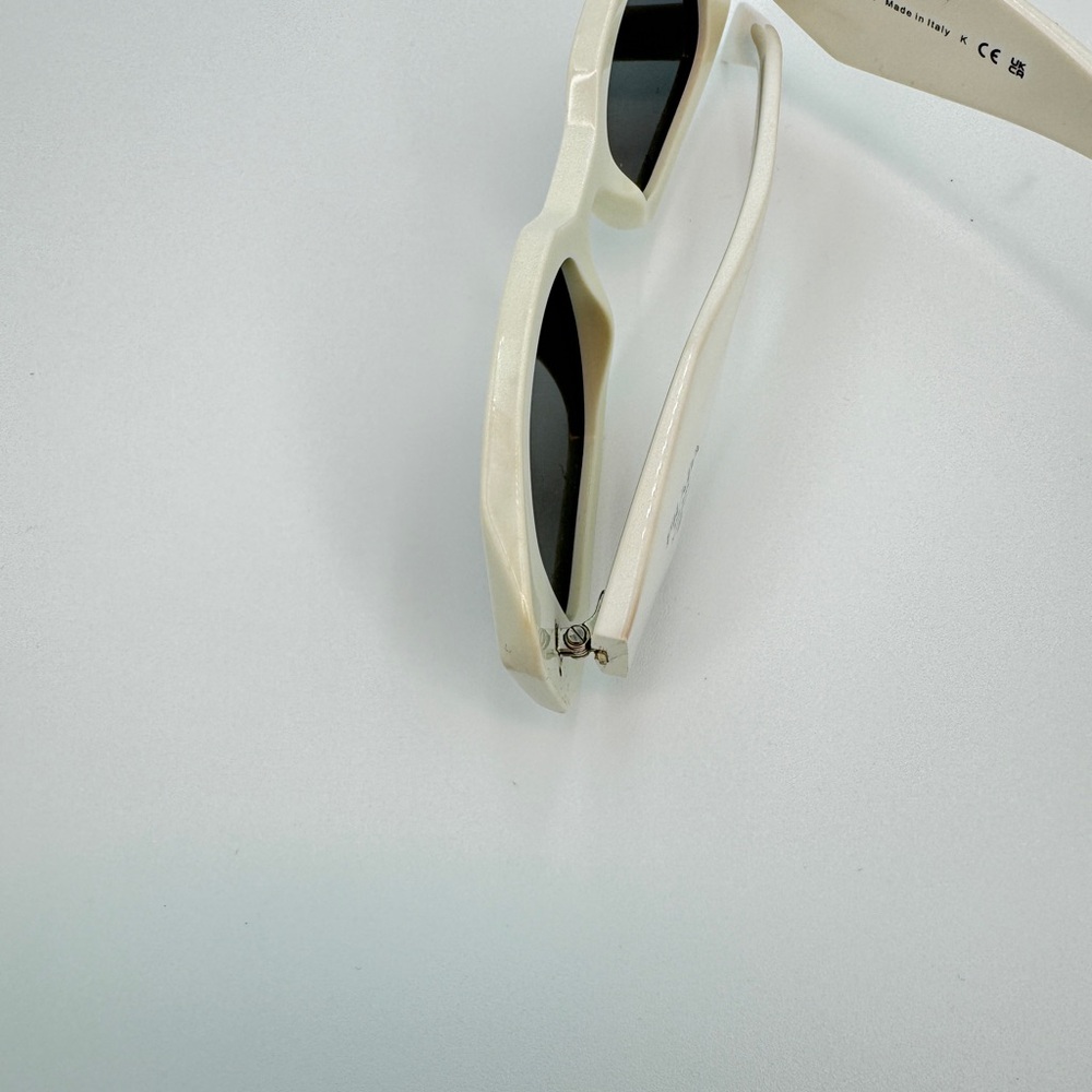 PRADA | Symbole sunglasses - Picture 14 of 17